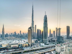 Stunning 2BR With Burj Khalifa View Swimming Pool & Downtown Views - 3007
